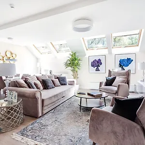 Apartment Luxury For Everyone - Hills Park Lux 1