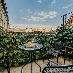 Apartment Spacious - 140 Square Meters Apartment, Centre