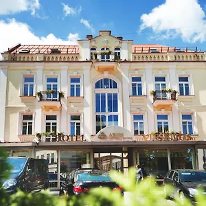 Artis Centrum 4*
