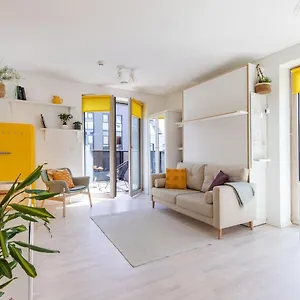 Yellow Studio Paupys *