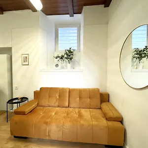 Apartment Bridge *