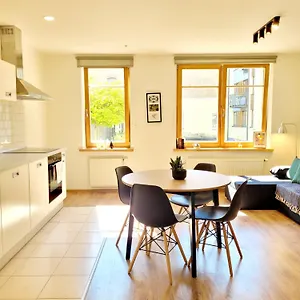 Apartment Sv1 By Quarterstays Old Town Self Check-in *