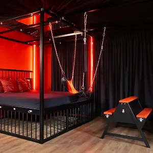 Apartament Bdsm Red
