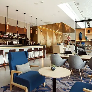 Courtyard By Marriott Center Hotel