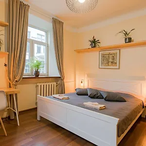 Cozy And Standard In The Heart Of Oldtown Vilnius