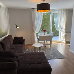Apartment Cozy Garden Free Parking