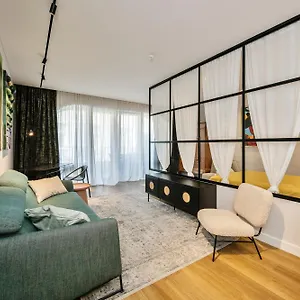 Apartment Old Town Luxury