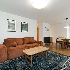 Apartment Stylish & Comfortable 1-bedroom In Old Town By Urban Rent *