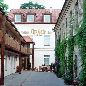 Gate 3*