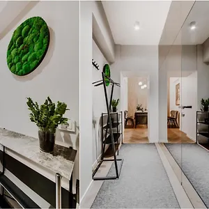 Old Town L Self Check In Apartment