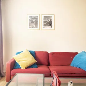 Apartment Cozy Flat Near City Center And Airport. Free Parking