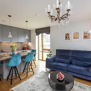 Stylish With Terrace By Urban Rent *