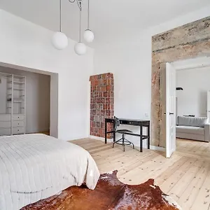 Spacious 2-bedroom Flat In Old Town By Urban Rent Apartment Vilnius
