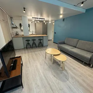 Charming & Escape - Close To Transport *
