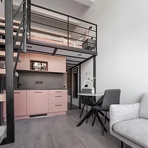 Pinky Loft In Centre Self Check-in No 3 *