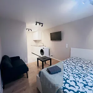 Studio Apartment *