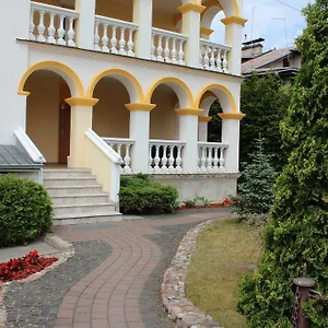 Modern Castle VNO