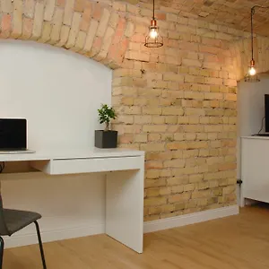 Tomy Old Town Apartment *