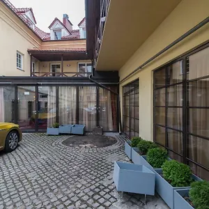 The Old Town 208 By Urban Rent