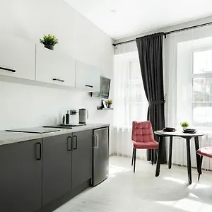 Amethyst Old Town Apartment *