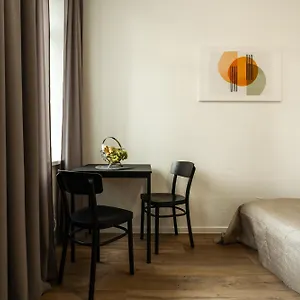 Air 320 Apartment