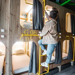 Capsule Logistic Capsule hotel *